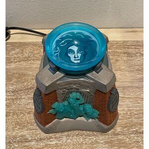 The Haunted Mansion Disney Wax Scentsy Warmer Retired Madame Leota~ NEW